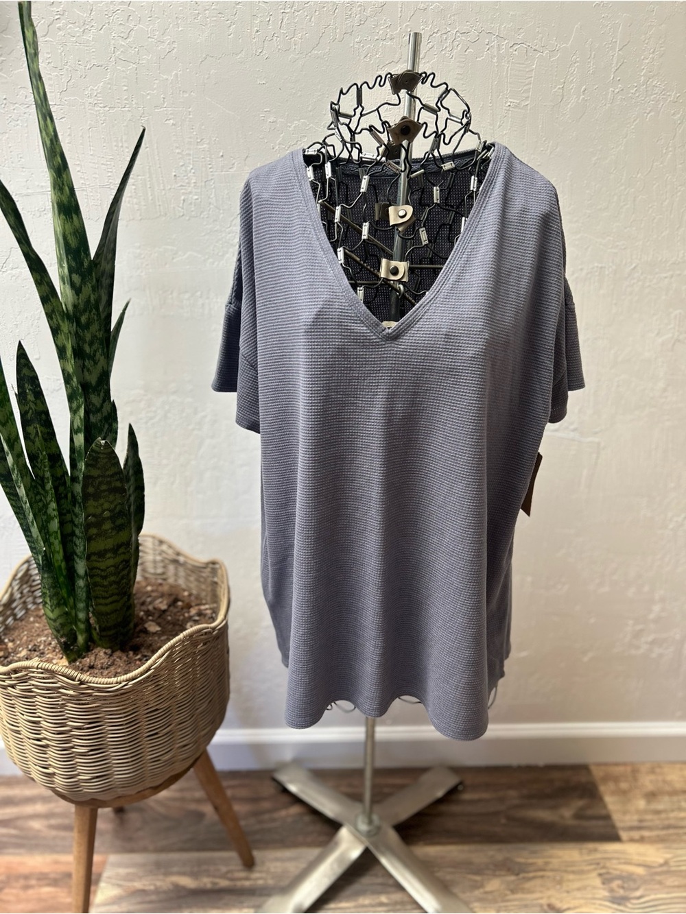 North River Outfitters Blue Gray Waffle‎ Knit V Neck Top Women’s Medium